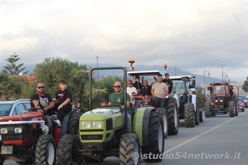 STATALE 106, la Calabria scende in strada: centinaia di lavoratori e cittadini uniti contro il carovita. La protesta della dignit� e del lavoro in diretta su Studio54network.